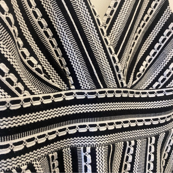 Anthropologie V-Neck Tank - Picture 2 of 4